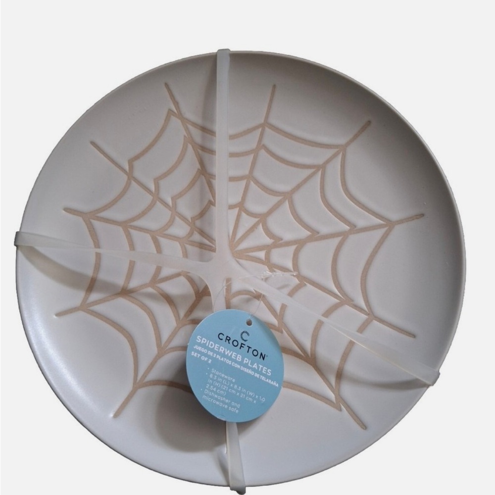 CROFTON Cream Spiderweb Dinner Plate